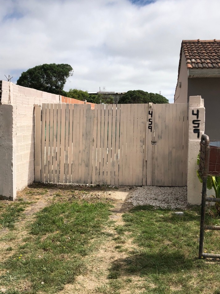 Casa con 3 dtos. a metros del Mar. Felix Up. Camet