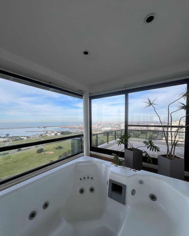 4 Ambientes, C/Coch. Edif. Torres del Golf. Playa Grande