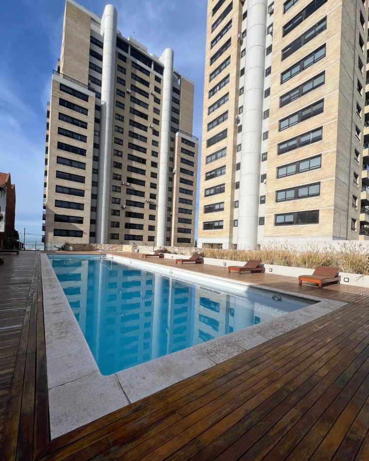 4 Ambientes, C/Coch. Edif. Torres del Golf. Playa Grande