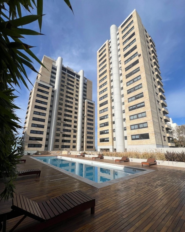 4 Ambientes, C/Coch. Edif. Torres del Golf. Playa Grande