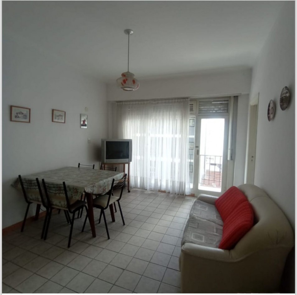 2 Ambientes a la calle C/Balcon saliente. Zona Shopping Aldrey