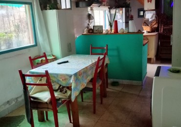 Casa 3 Ambientes, entrada de coche, parque. Barrio Hipodromo