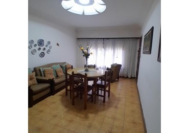 Chalet 3 Amb. Garaje doble, quincho. Villa Primera